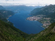 67 Mandello Lario sulla sponda dx e penisola di Bellagio sulla sx